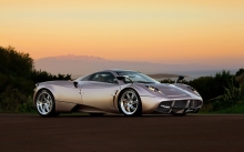   Pagani Huayra     - 